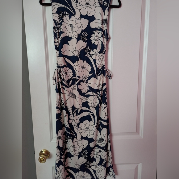 Velvet Torch Side Floral Print Side Cutout Midi Dress - Picture 2 of 5